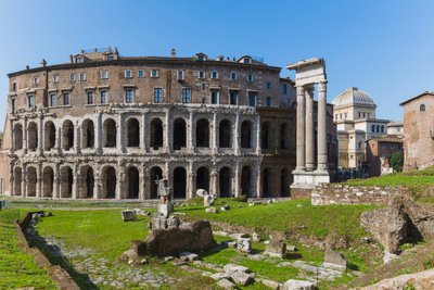 Rom, Italien. Theater des Marcellus und Tempel des Apollo von Unbekannt Unbekannt